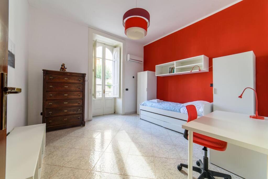 Casa Vacanze “In Centro” Салерно Екстер'єр фото